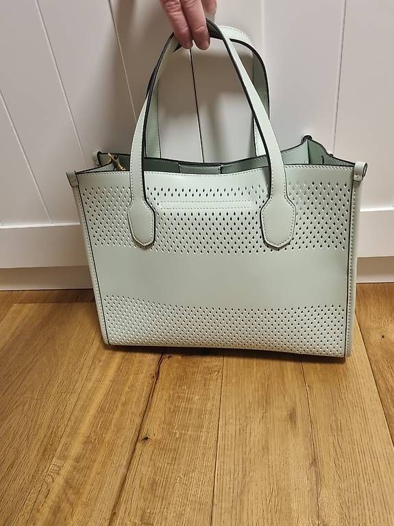 Taschen für Damen: Handtasche Guess – Gebraucht aus Wetzikon TG von annisegenreich 1