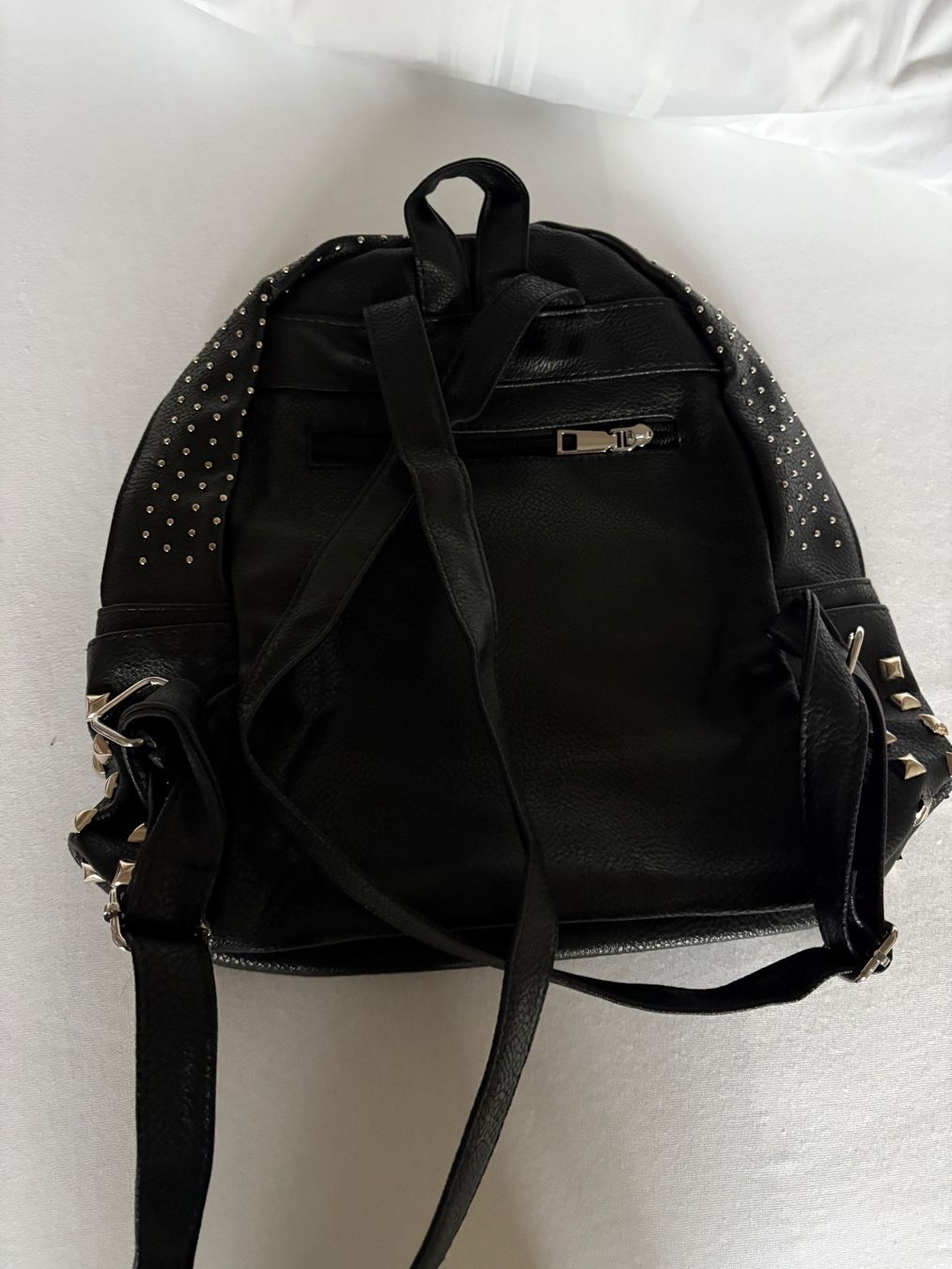 Zaini: Rucksack mit Nieten Neu – Nuovo e nell'imballaggio originale da Schübelbach venduto da S1CH 2