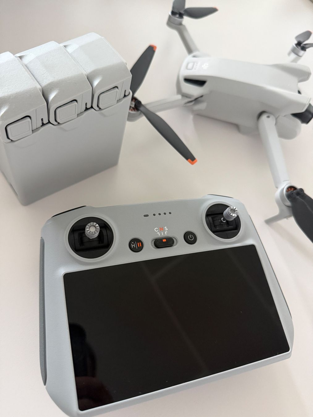 DJI RC Kits de montage: DJI Mini 3 Fly More Combo – D'occasion à Montezillon par Arno_Bing 3