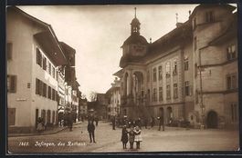 AK Zofingen, Passanten am Rathaus, 1918
