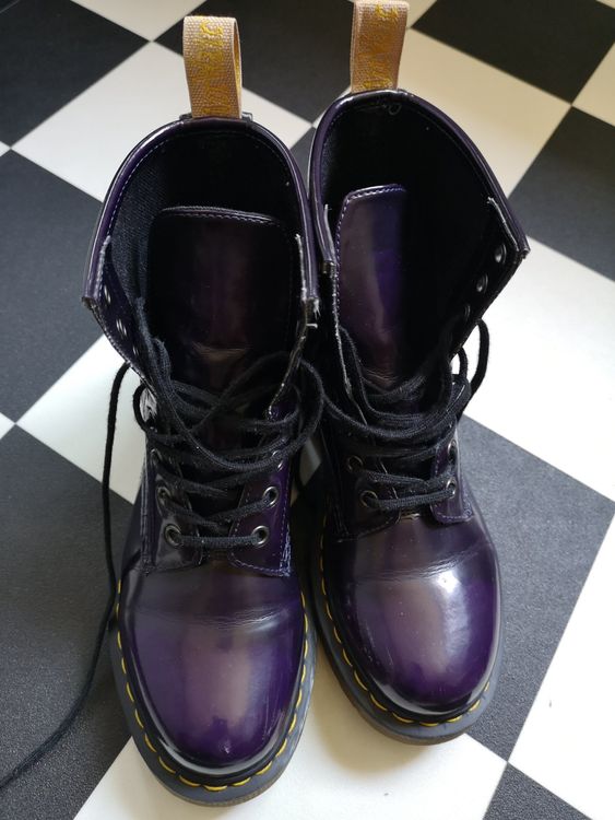 Dr hotsell martens 14585