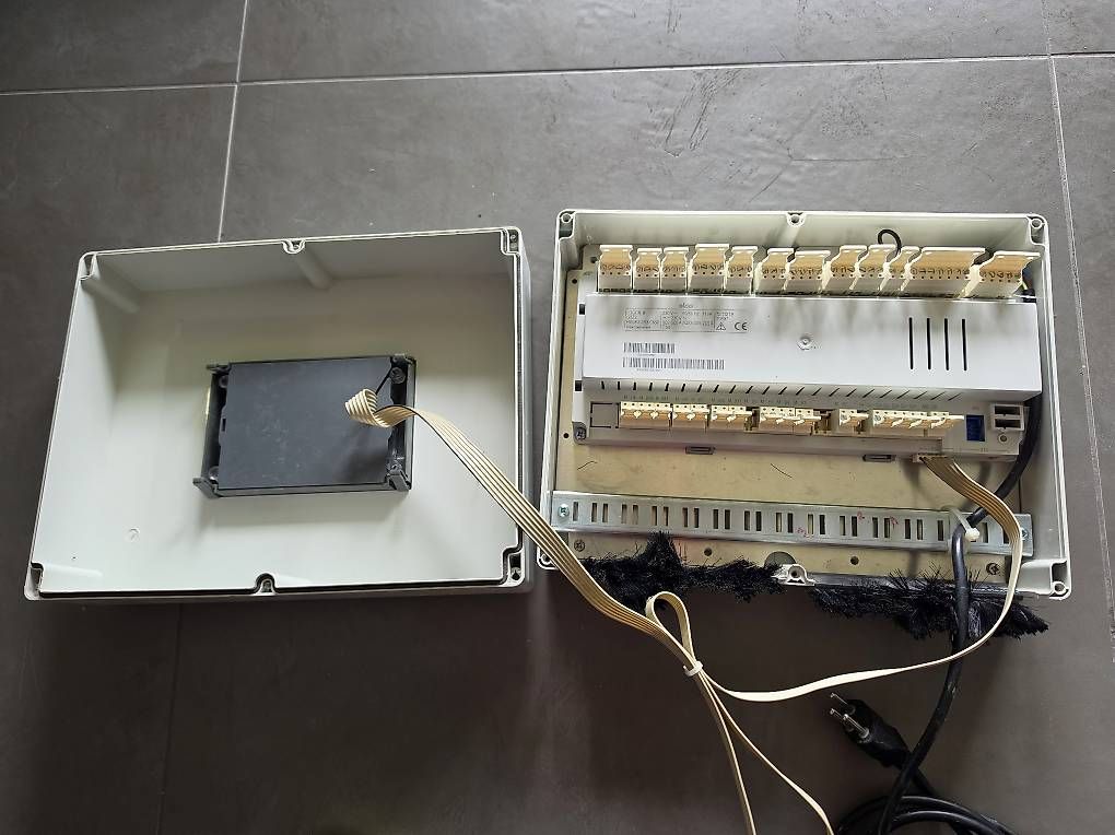 Radiatori: Régulation chauffage Logon B G2Z2 – Usato da Chernex venduto da petselekta 3
