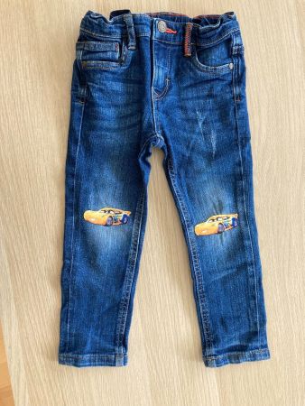 Jeans mit verstellbarem Hosenbund