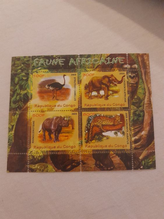 Lot 100 Timbres Thème Faune - Mammifères Singes Dinosaures Éléphants Pour Collectionneurs