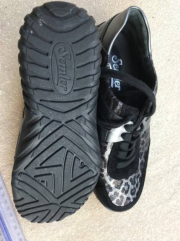 Scarpe da donna: Schnürschuh, Leder , Gr.37, Marke"Semmler" schwarz-gemustert – Usato da Dübendorf venduto da nerino03 2