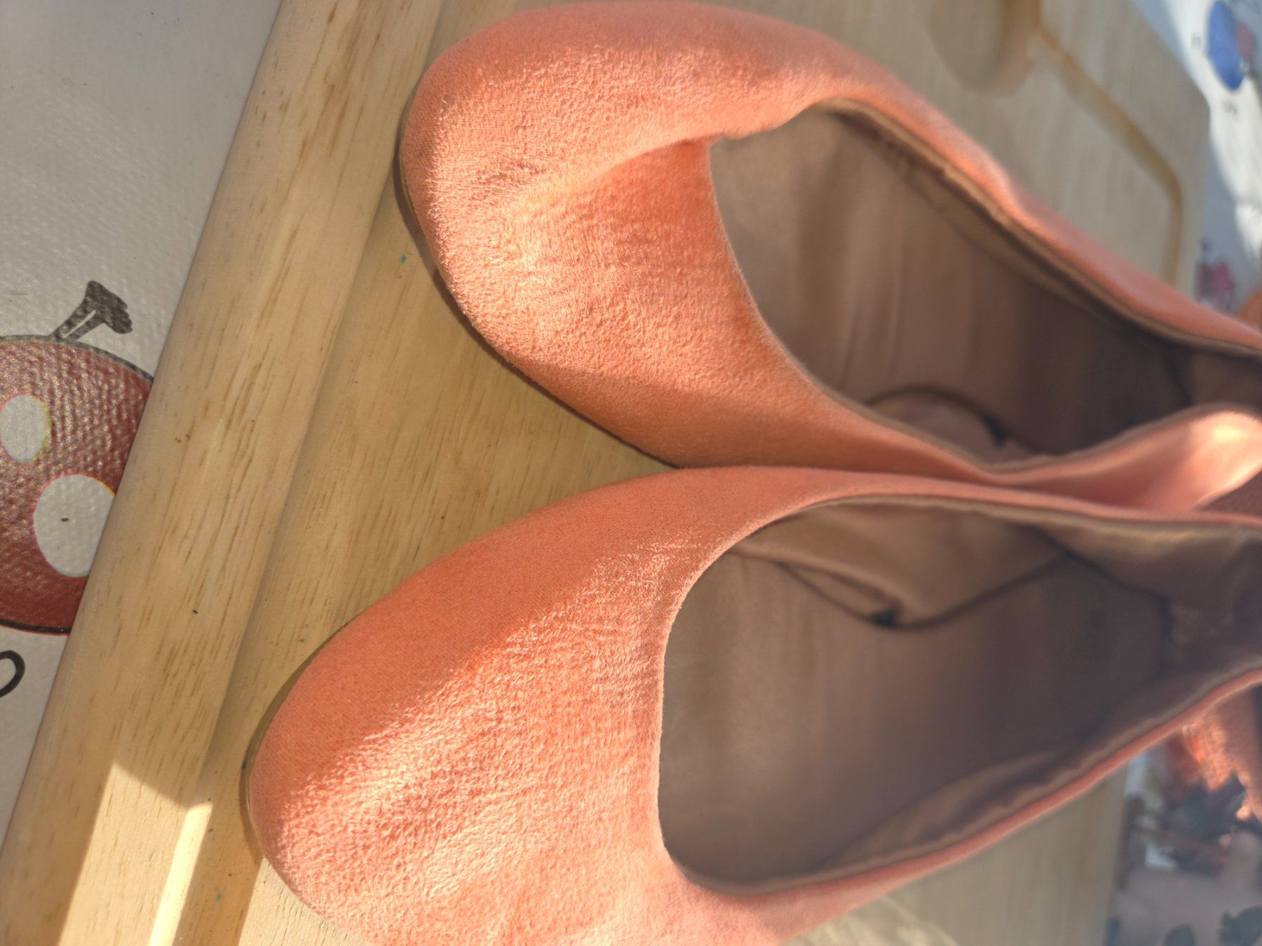 H&M Scarpe da donna: Ballerines H&M en daim corail, taille 38 – Usato da Brügg BE venduto da rup_p6cw 2