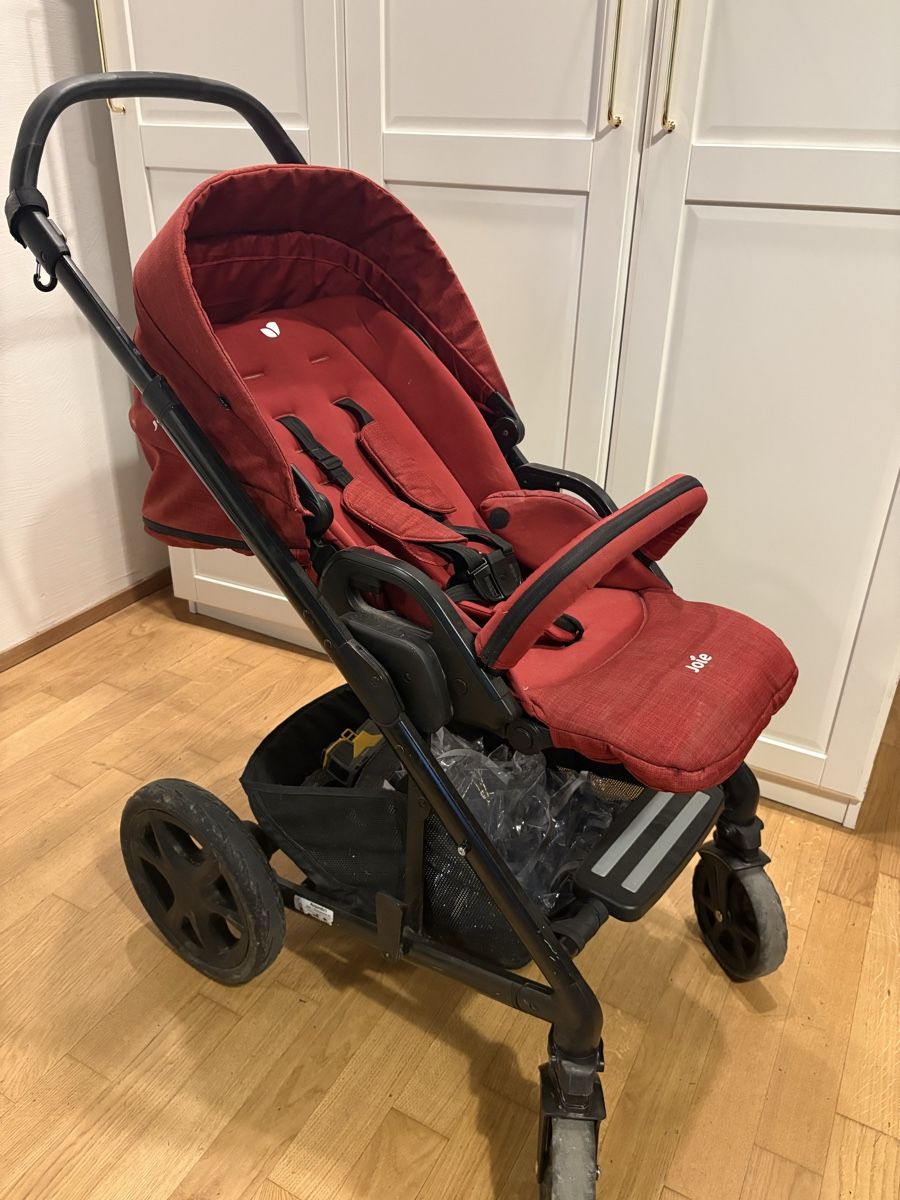 Joie Carrozzine: Joie kinderwagen – Usato da Dübendorf venduto da Marvel_Super-Hero.--