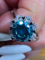 Bague avec zircons