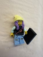 1 Coole LEGO® Figur mit Mütze und Buch