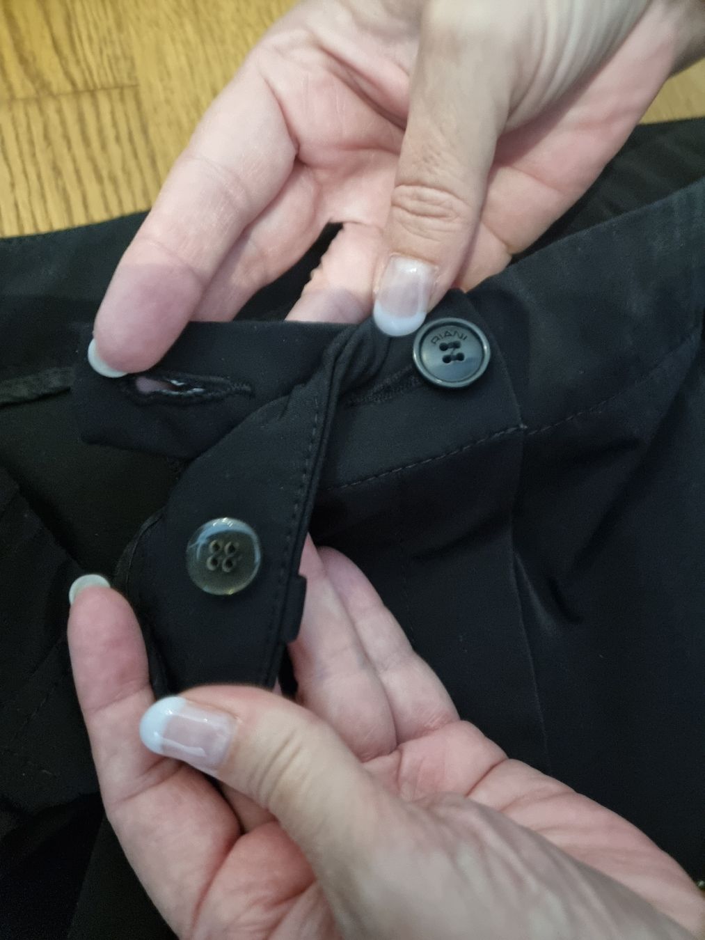 Riani Pantaloni: RIANI Damenhose (Gr. 44) – Nuovo (secondo la descrizione) da Zumikon venduto da chv_w96q 7