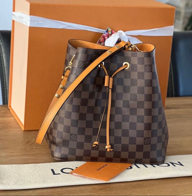 Louis Vuitton Damier Ebene Neonoe MM Safran 