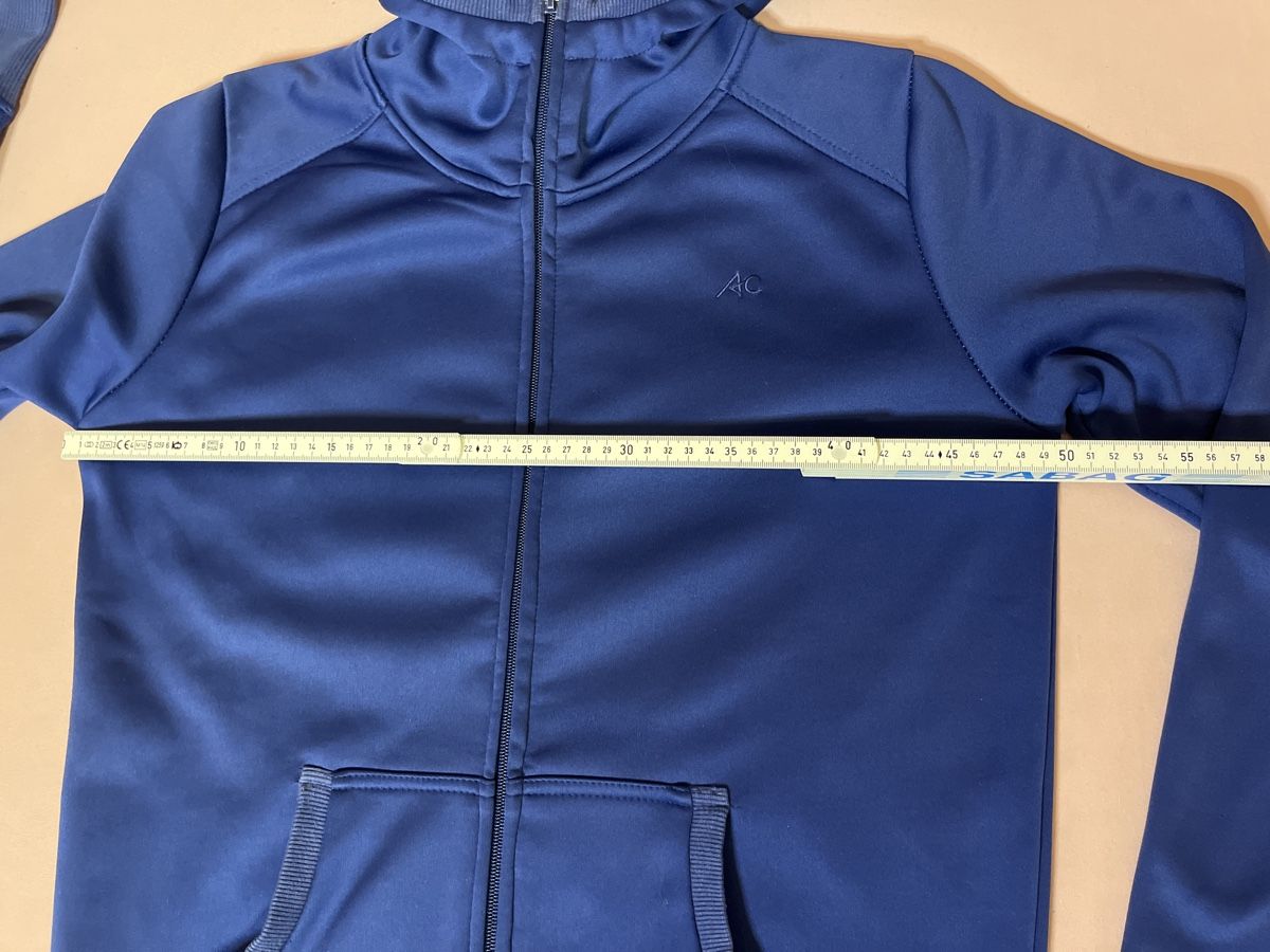 Maglioni & Felpe: Sportlicher AC Kapuzenpullover Gr. M – Usato da Kaisten venduto da Wavechip 2
