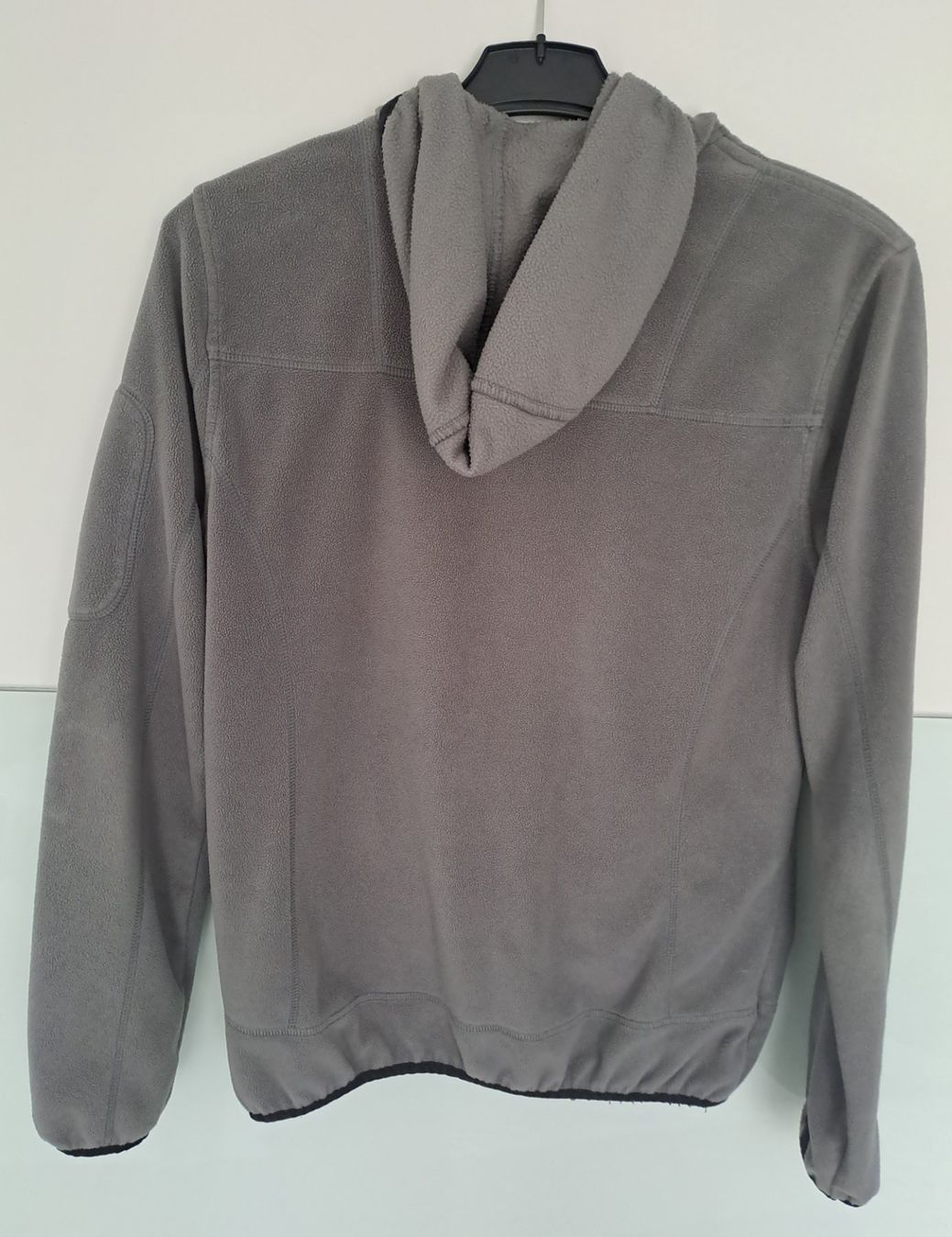 Maglioni & Felpe: Kapuzenpullover Damen Grösse M – Usato da Feuerthalen venduto da kigo87 3