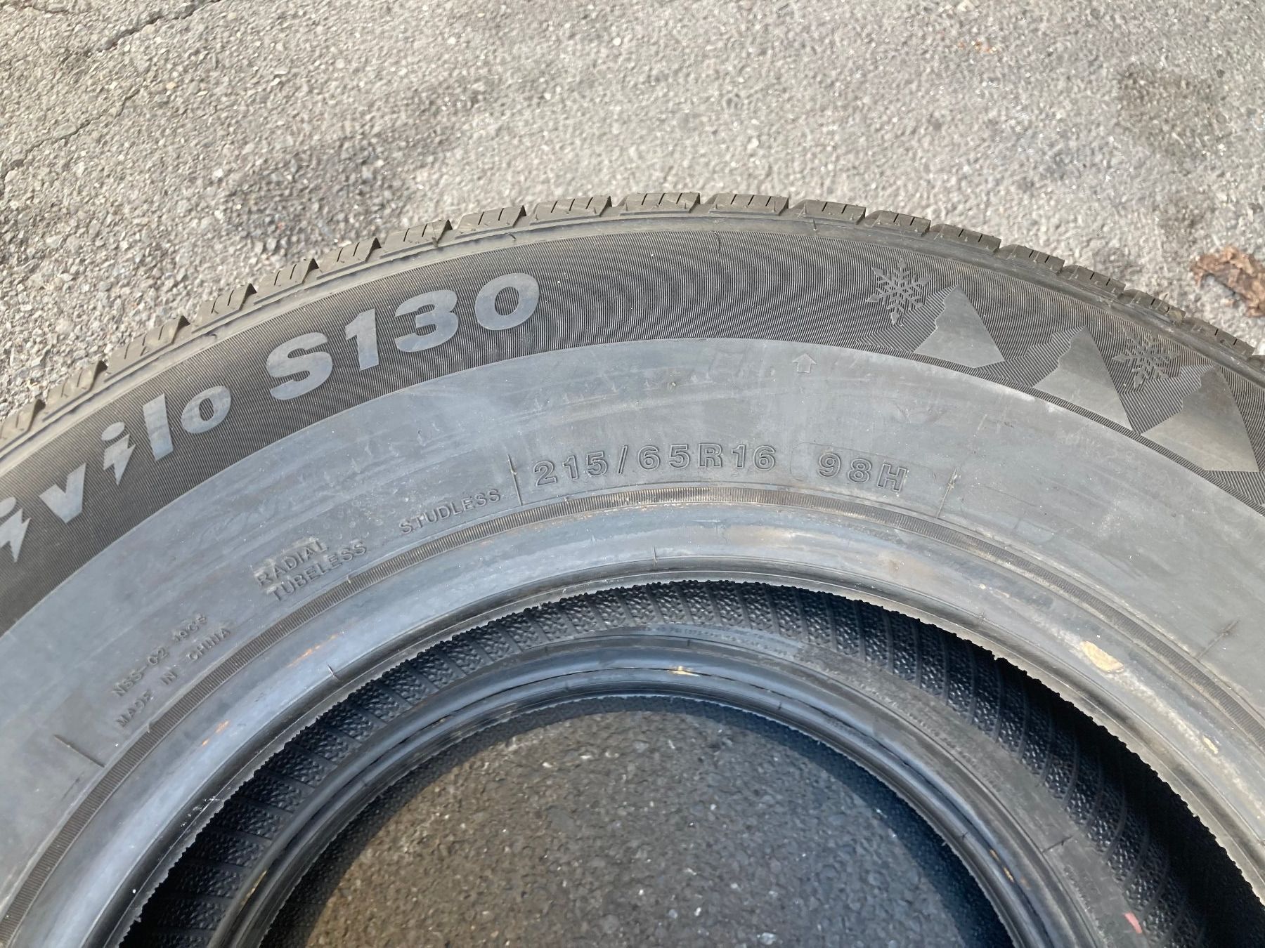 Pneumatici & Ruote complete: 215/65R16 Winterpneu – Usato da Cham venduto da WB2223 2