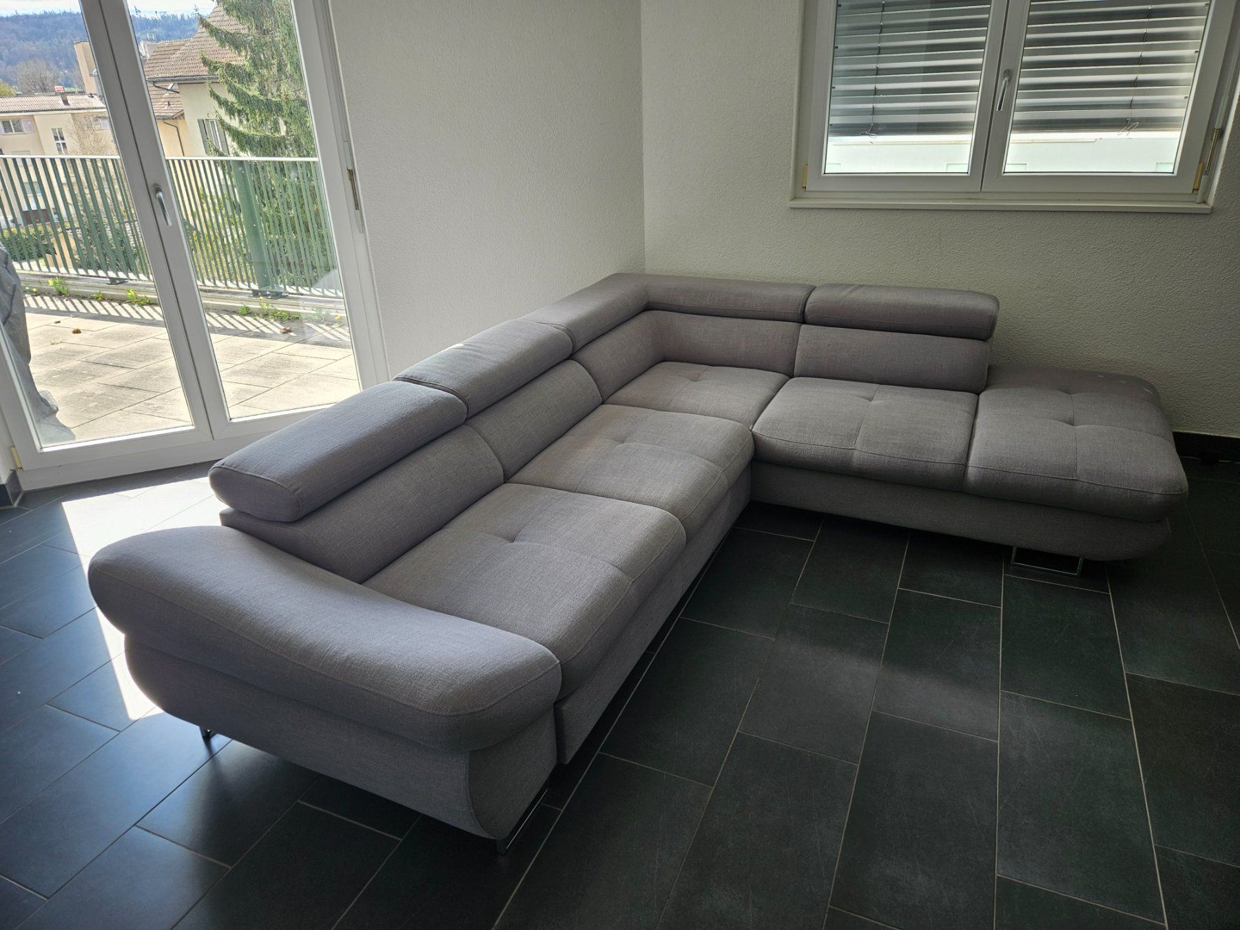Conforama Divani: Ecksofa "FABIO" Conforama, Grau – Usato da Biel/Bienne venduto da RedBullet55 1