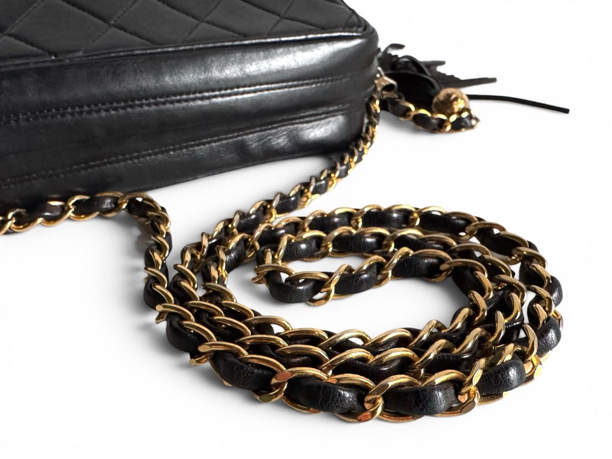 Chanel Borse da donna: Chanel Lambskin Quilted Flap Camera Tassel Case Tasche – Usato da Kriens venduto da hannaandkiko 6