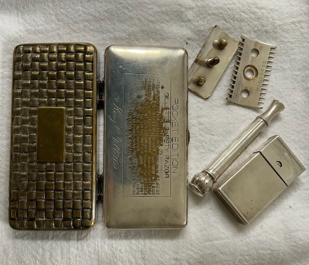 Gillette Rasoi & Lamette da barba: Antik Rasier Reiseset Gillette versilbert mit Original Etui – Usato da Otelfingen venduto da Markthalle_C 1