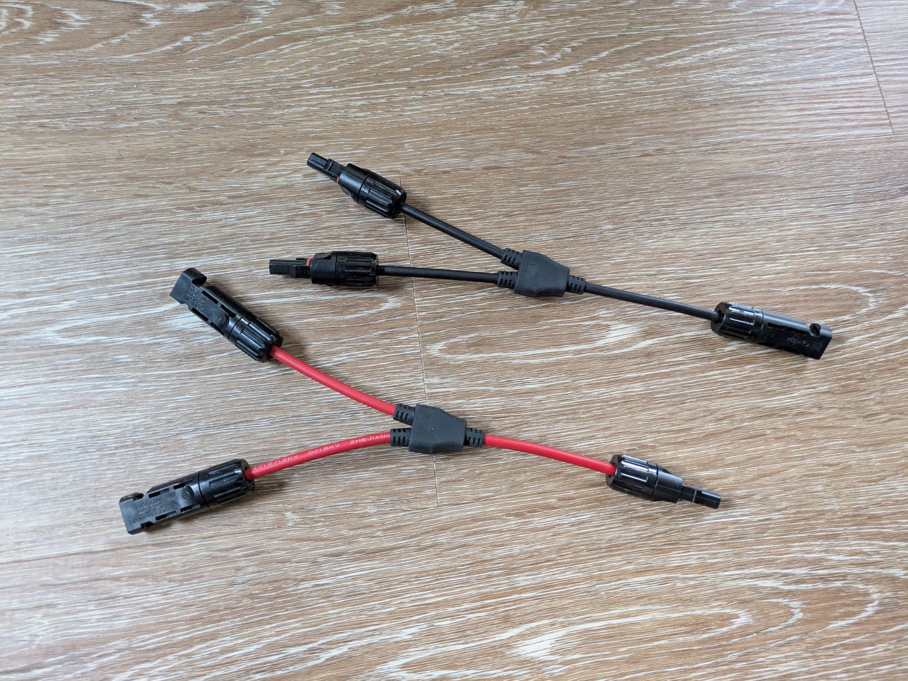 Cavi: Solarkabel Y-Verbinder MC4 – Usato da Buchs LU venduto da bs_hl7w