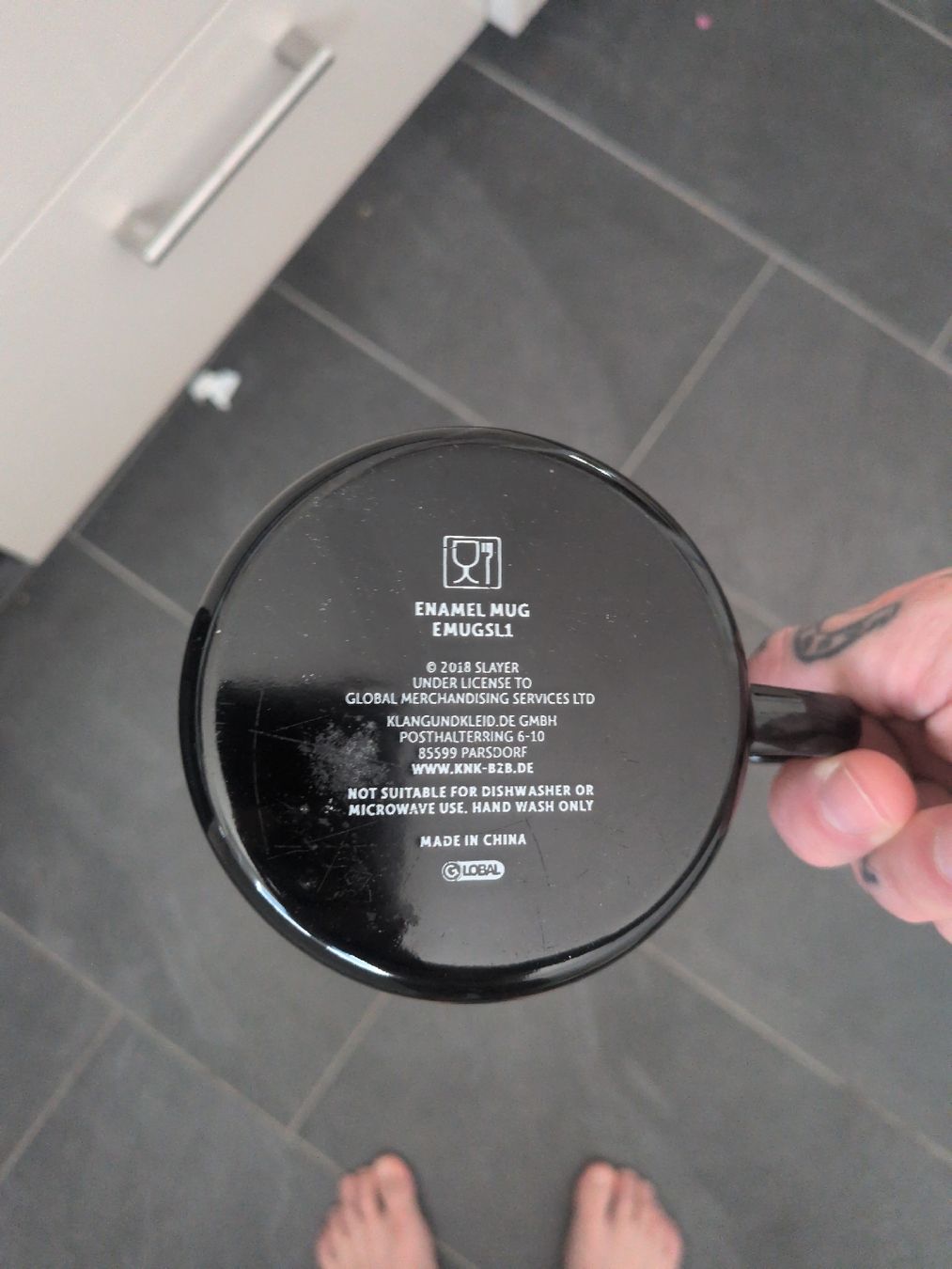 Tazze: ENAMEL MUG SLAYER BLACK USED – Usato da Adliswil venduto da danfarrar 1