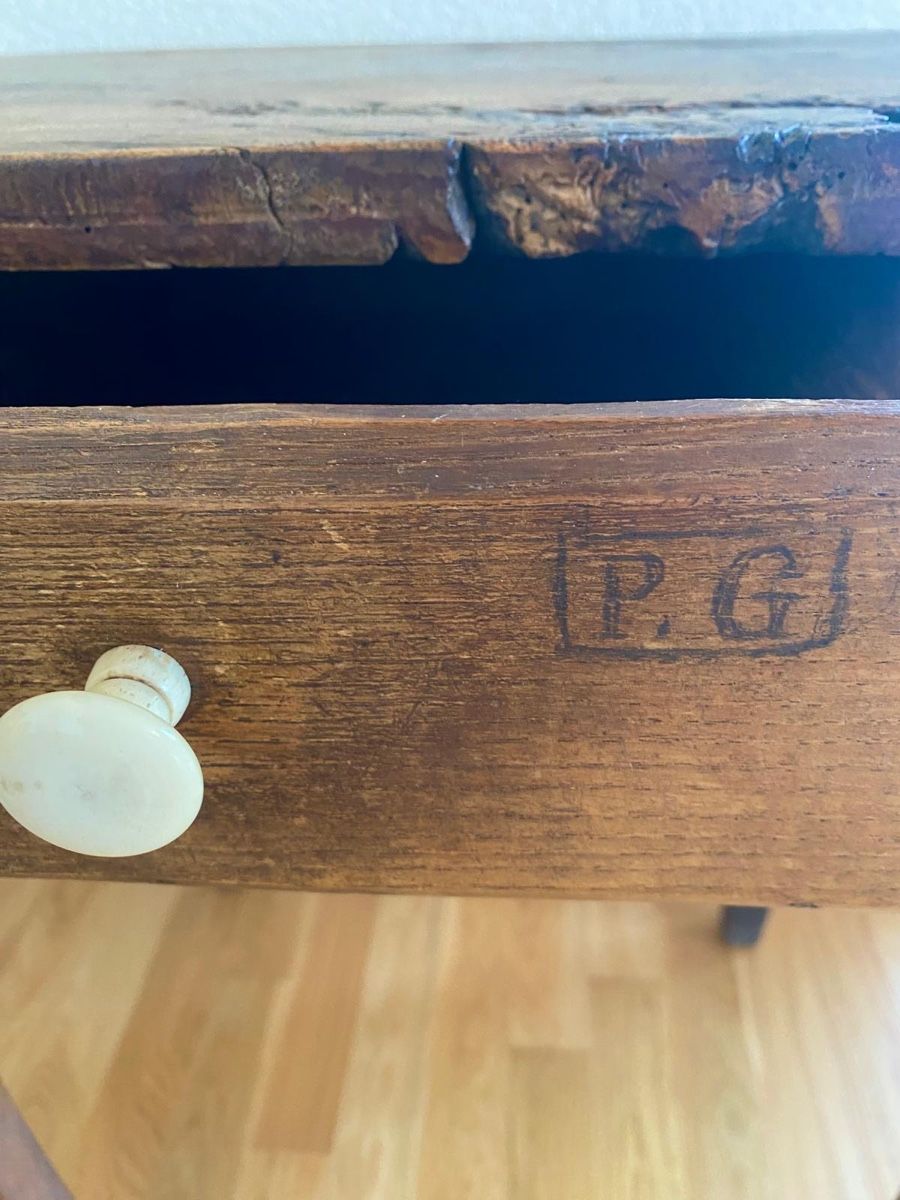 Tavoli: Antiker Tisch mit Stuhl – Usato da Obernau venduto da SIGGEW 3