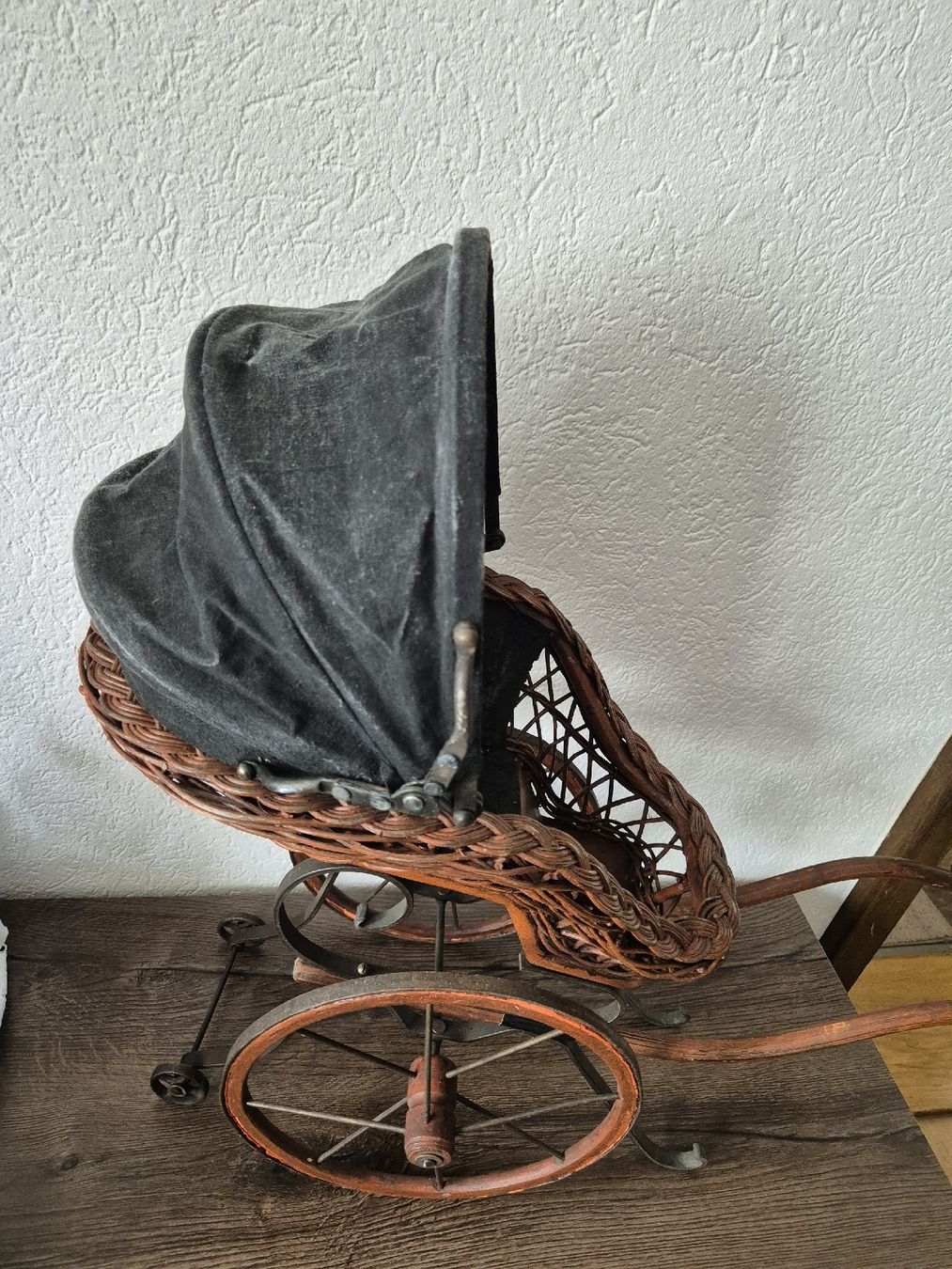 Voitures de poupées: Antike Puppenwagen – D'occasion à Eschlikon TG par zuzanka80 6