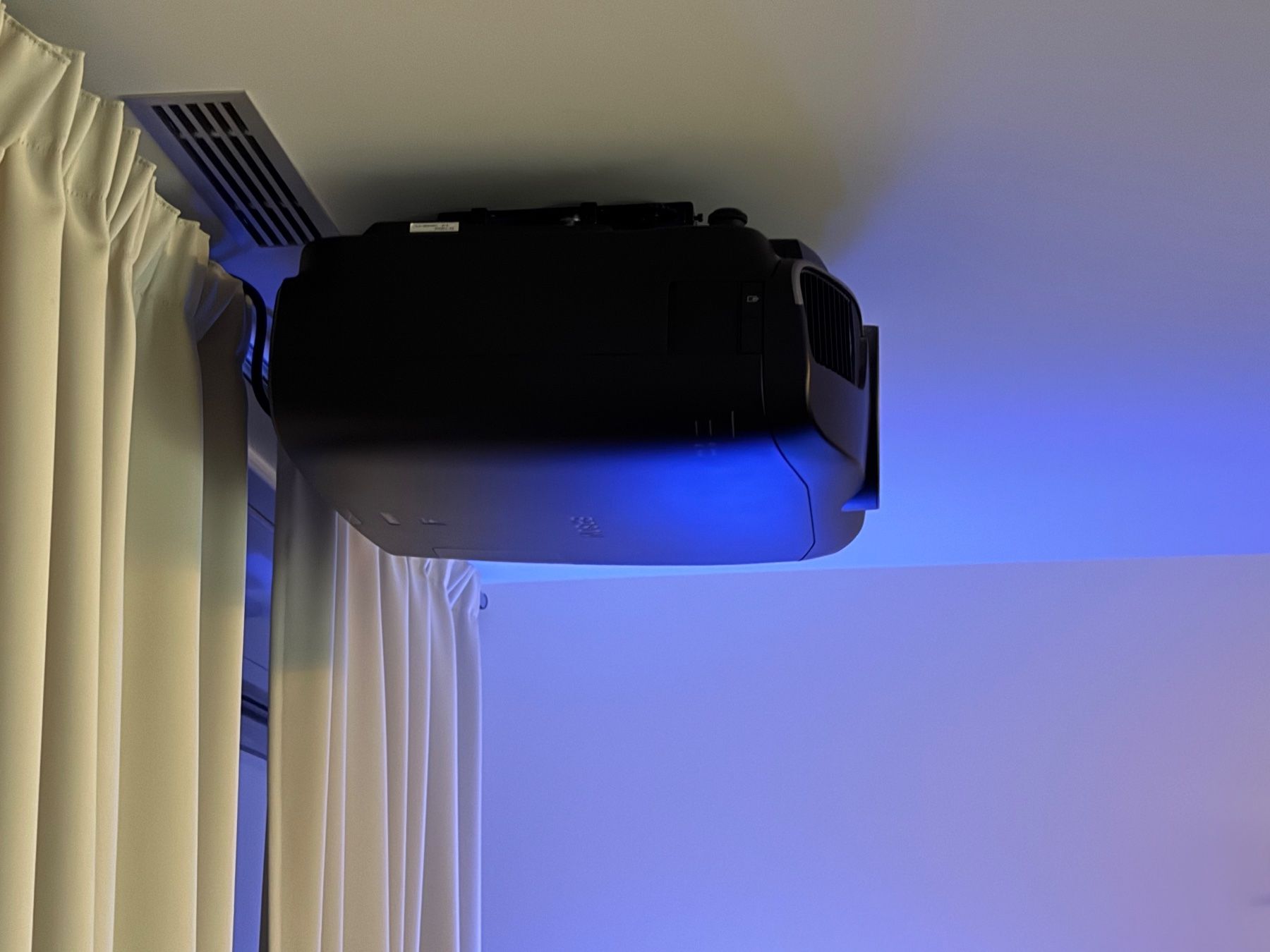 Epson Home Cinema: Vidéoprojecteurs EPSON EH-TW9300 – Usato da Nyon venduto da Olivier22 2