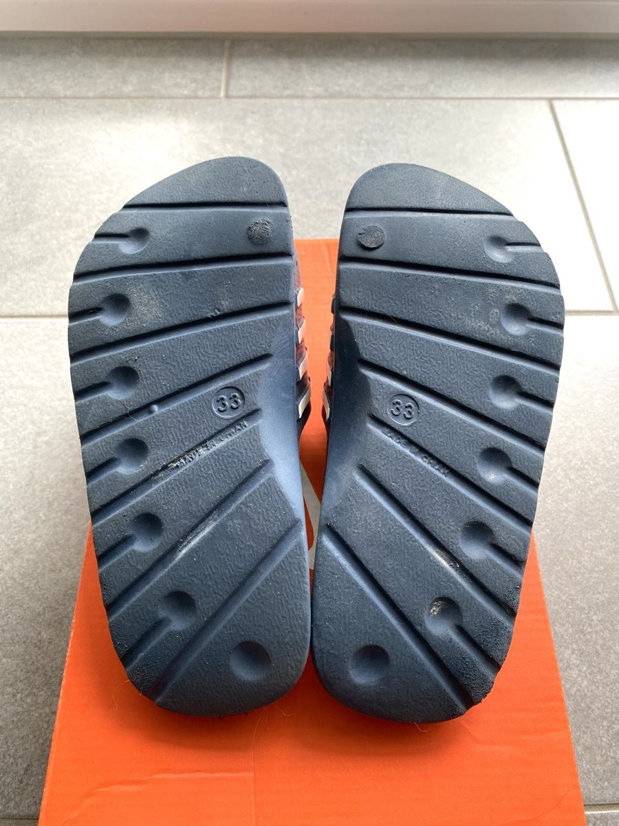 Scarpe per ragazzi: Kinder Flinken/Badeschuhe Gr. 33 – Usato da Bauma venduto da Angel1011 1