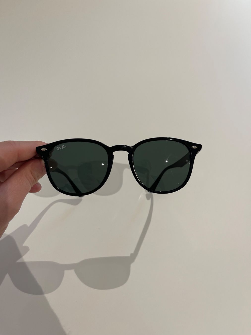 Ray-Ban Occhiali & Lenti: Ray Ban Sunglasses unisex – Usato da Basel venduto da min_6hnk 1