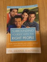 Buch Surrounding Yourself With The Right People englisch
