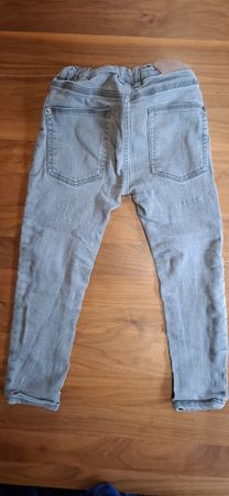 Zara Baby Jeans, Grau, Grösse 104, guter Zustand!