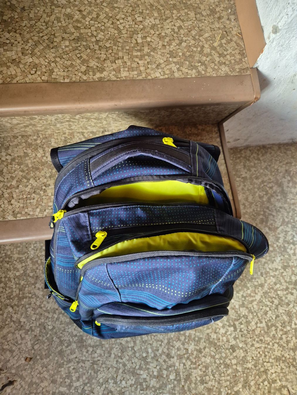 Dakine Zaini: Rucksack Dakine Campus - blau/gelb 33L – Usato da Brienz BE venduto da swimfreaky 2