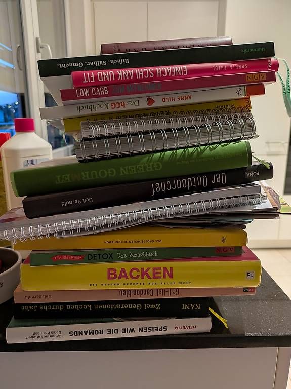 Libri: Diverse Kochbücher – Usato da St.Margarethen TG venduto da Freylis