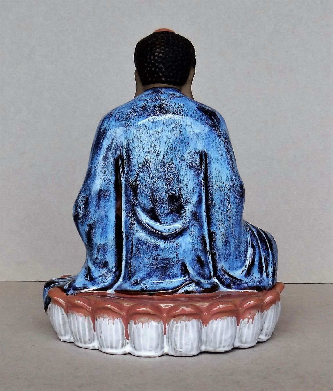 Skulpturen & Statuen: Buddha aus gebranntem Ton, Emailbemalung – Gebraucht aus Alpnach Dorf von MZ001 2