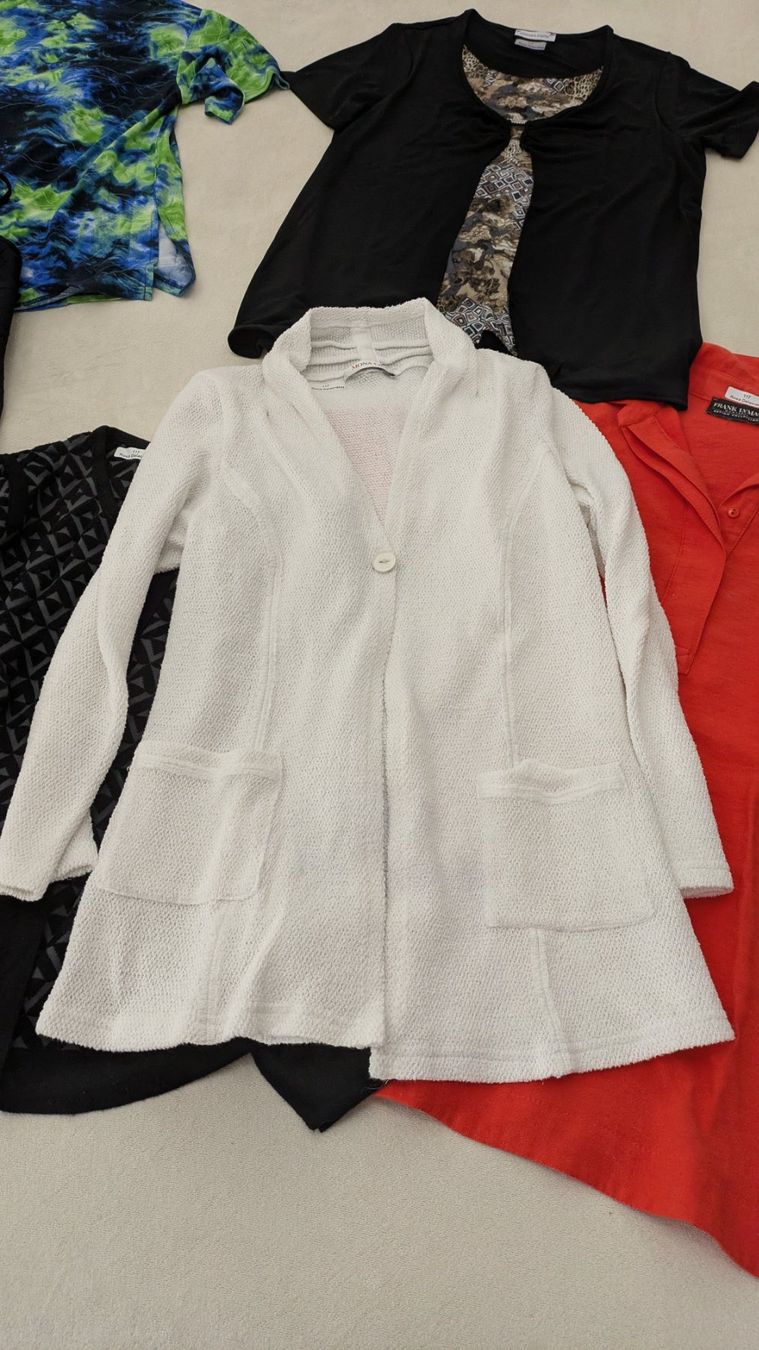Kleiderpakete: Tolles Markenkleider Paket / M/L – Gebraucht aus Staufen von Fleby84 1