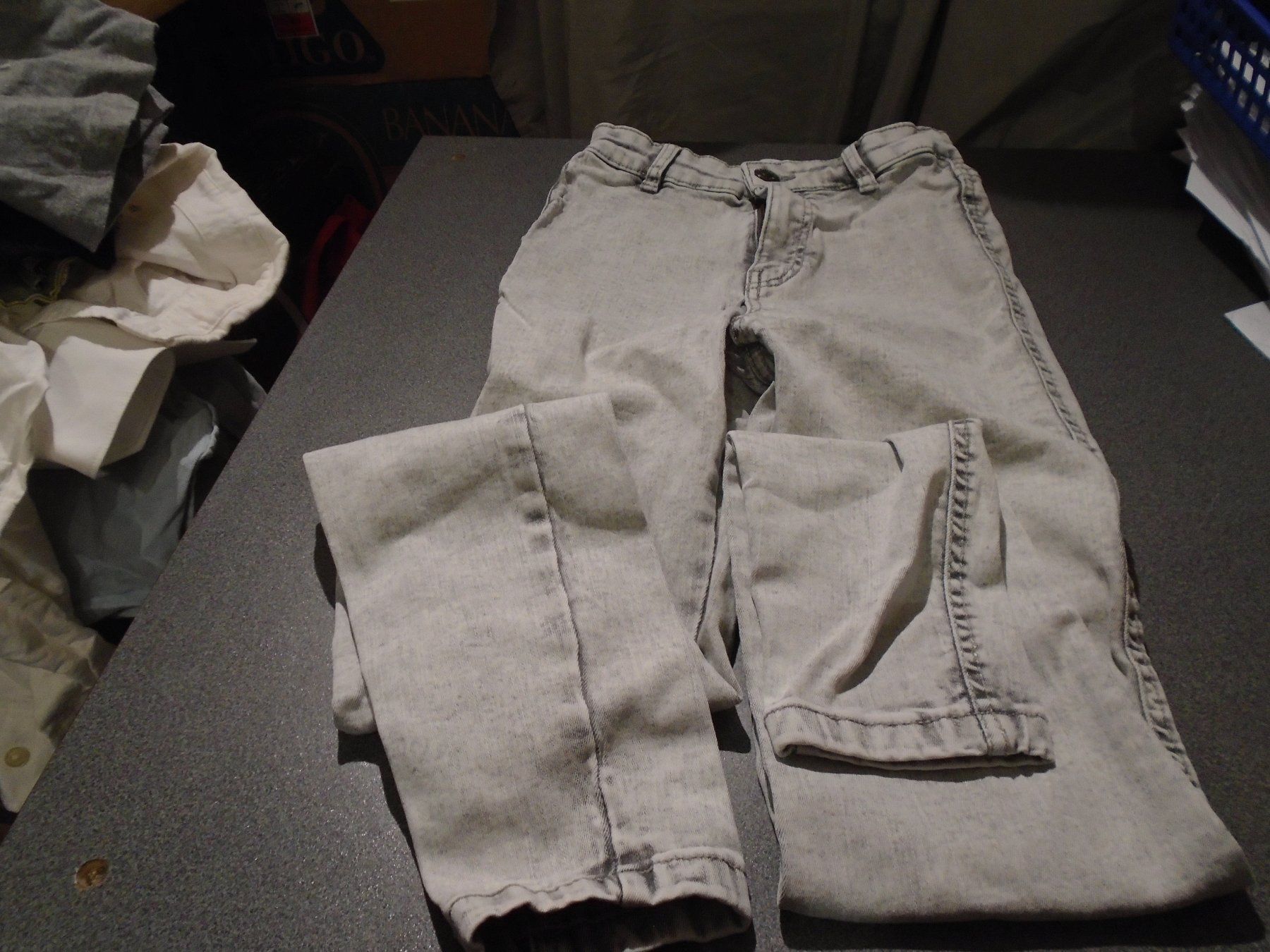 Bershka Hosen: Hose Grösse 34, Bershka, grau Ton – Gebraucht aus Zürich von Motzkuh