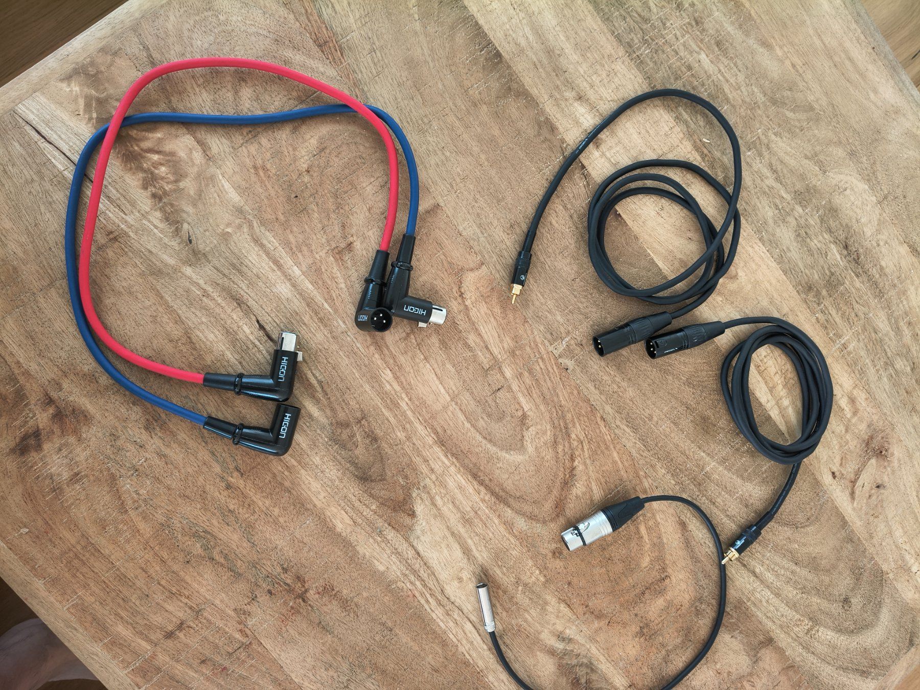 Câbles: Diverse Audio Kabel – Défectueux à Zürich par herr_mann