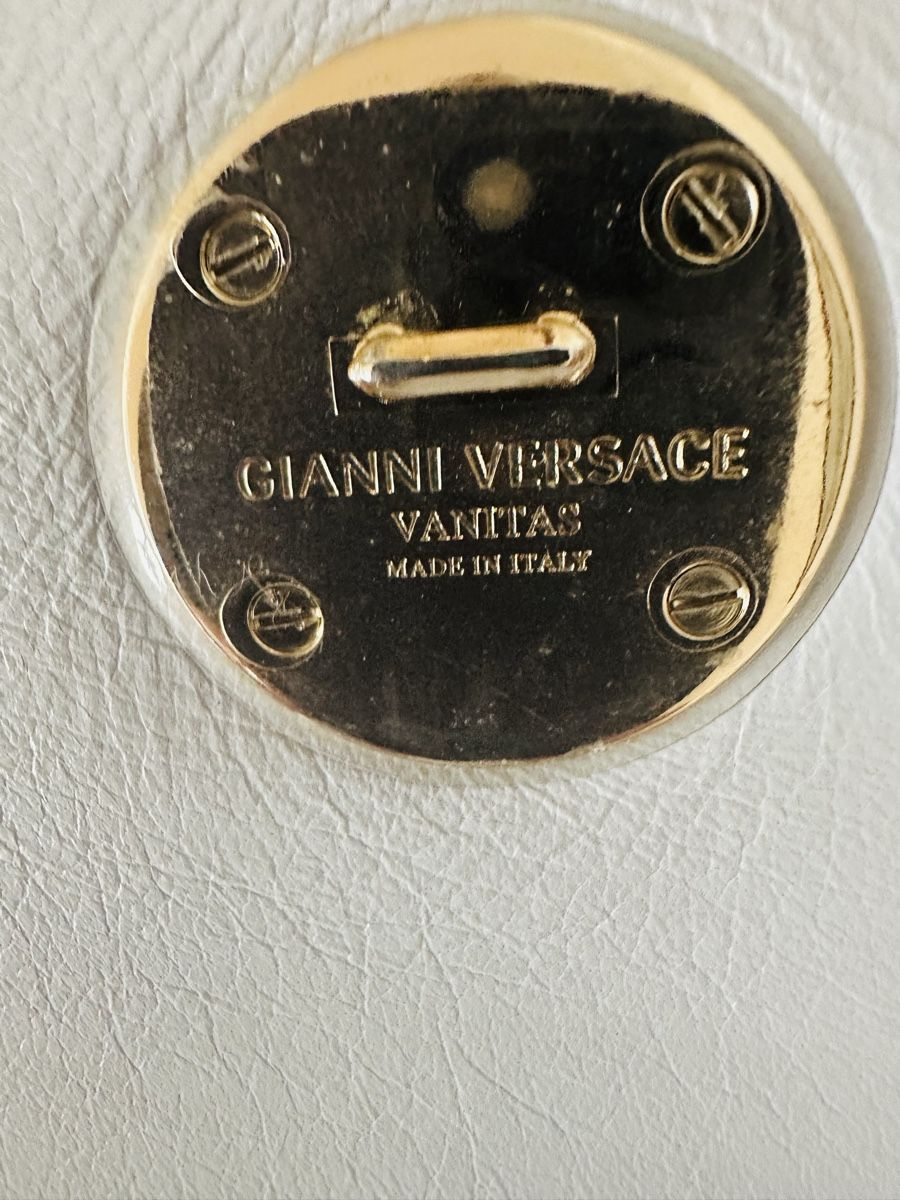 Versace Borse da donna: Versace Vanitas  BORSA celeste chiaro come nuova! – Nuovo (secondo la descrizione) da Cureglia venduto da myr_9v25 5