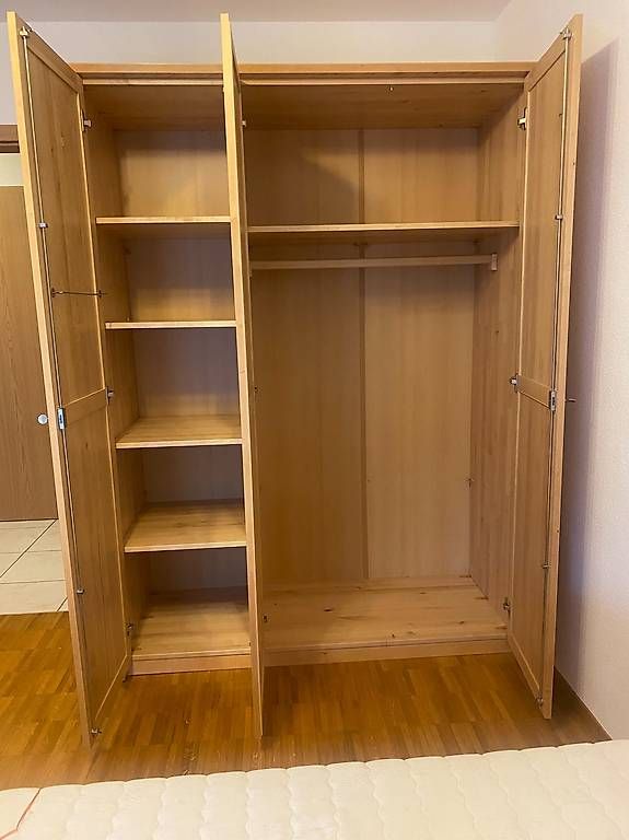 Armadi: Kleiderschrank – Usato da Möhlin venduto da dma_gd8v 2