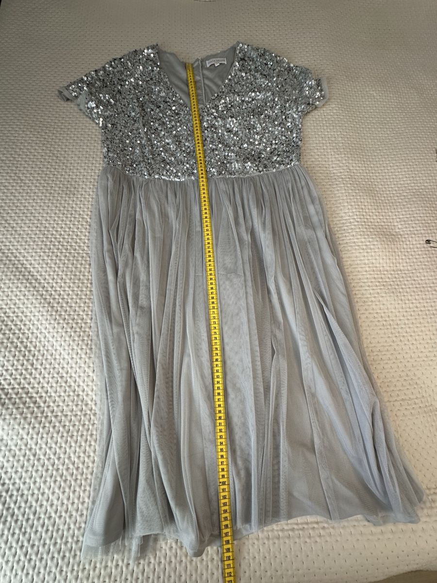 Vestiti: Abendkleid Gr 44-46 – Usato da Volketswil venduto da Sina008 8