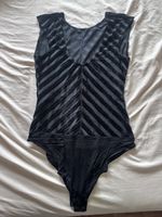 Body noir sans manches avec détails velours noir état neuf