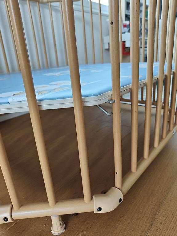 Box & Barriere di sicurezza: Laufgitter mit neuer Spieluhr – Usato da Ennetmoos venduto da Dan-theMan 2