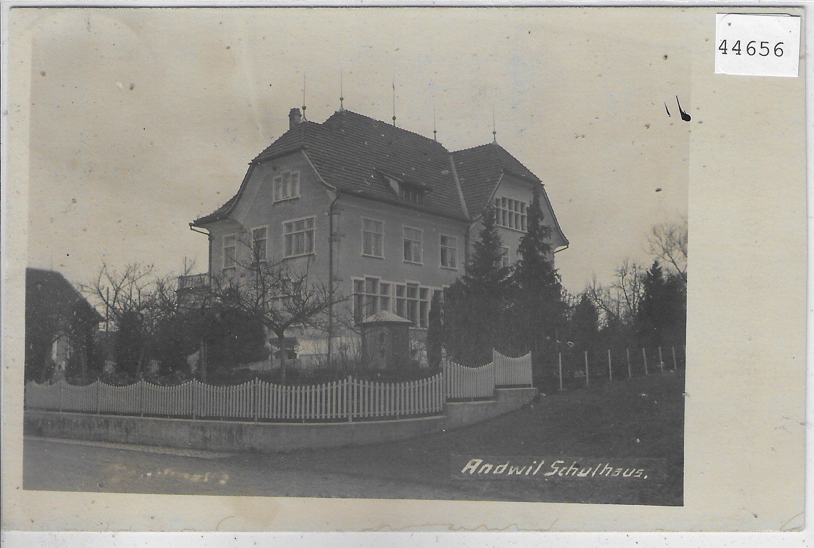 Cartoline postali: Andwil - Schulhaus – Usato da Ettingen venduto da Kartenplanet