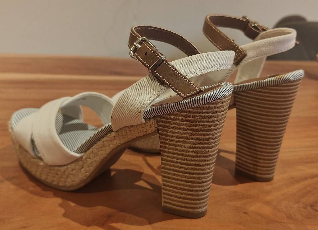 Scarpe da donna: Unisa Sommer Sandalen – Usato da Nunningen venduto da 19ss90 1