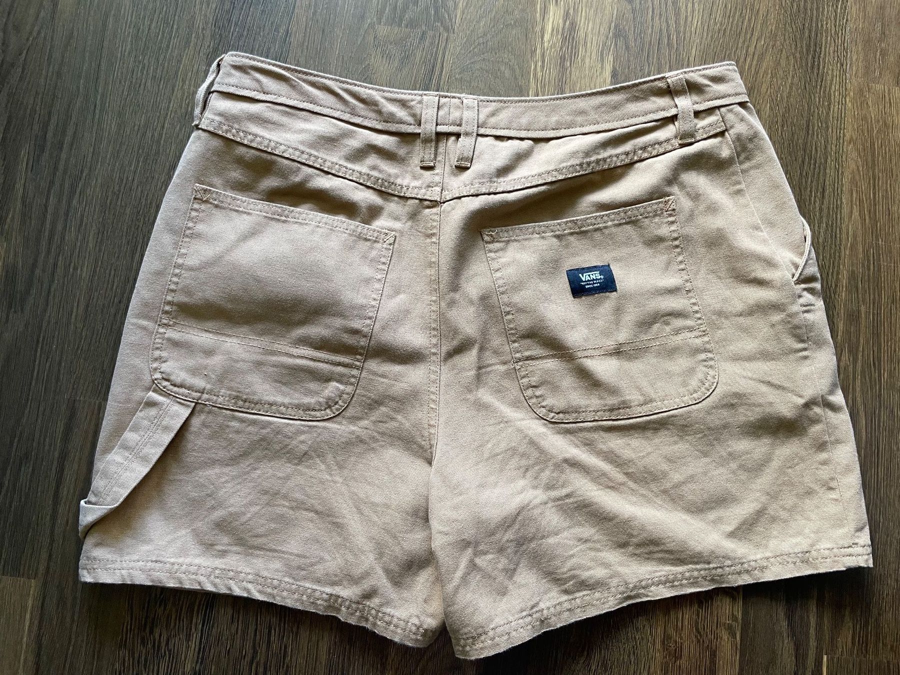 Vans Pantaloni: Vans short ground work – Usato da Olten venduto da B3ren 2