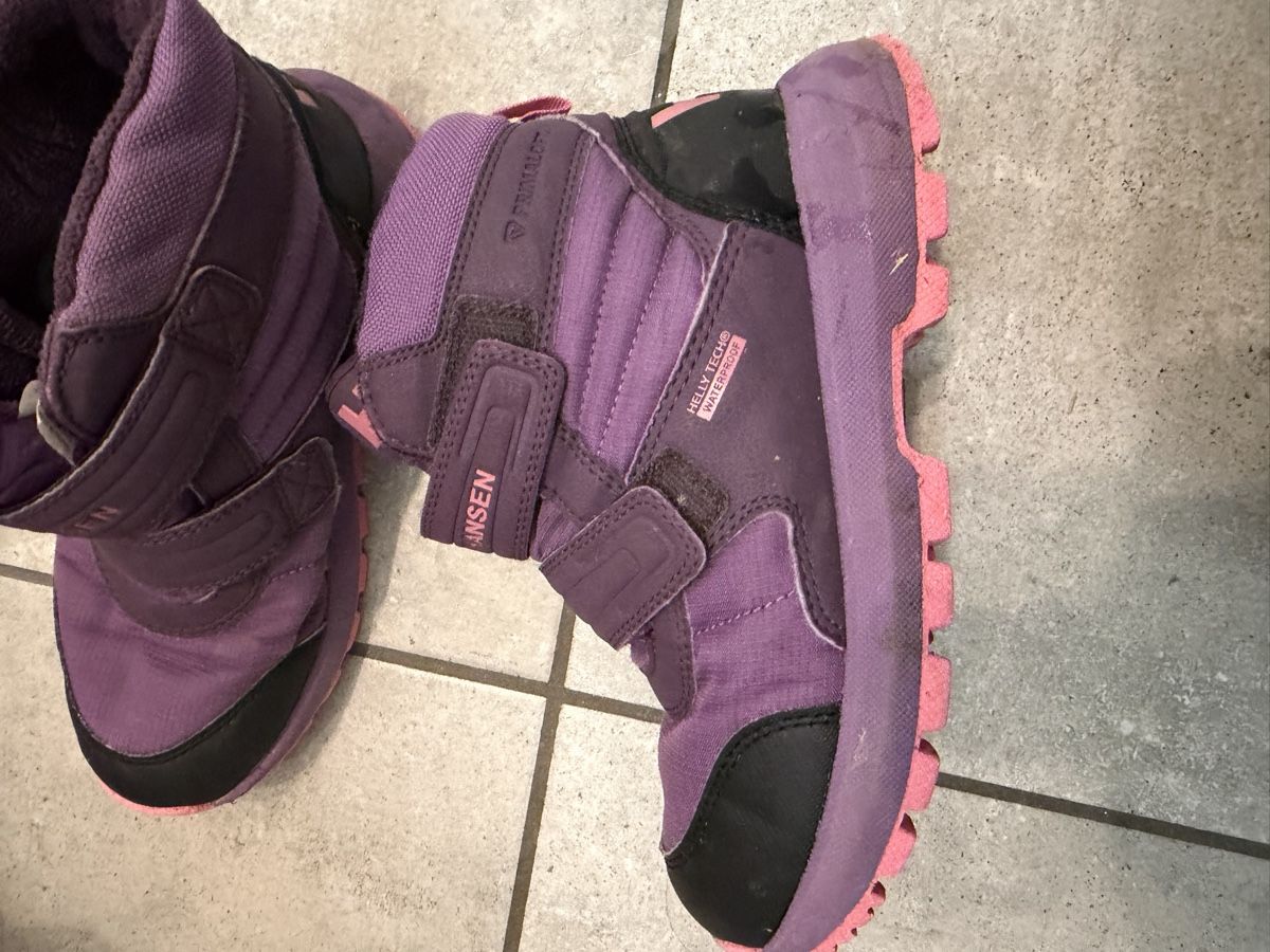Helly Hansen Scarpe per ragazze: winterschuhe helly hansen gr. 32 – Usato da Broglio venduto da kira76 1