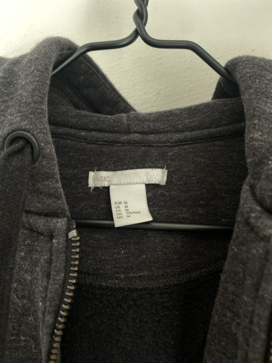 Maglioni & Felpe: Kapuzenpullover Gr. M, anthrazit, Herbst-Style – Usato da Adliswil venduto da sel_s6cw 1