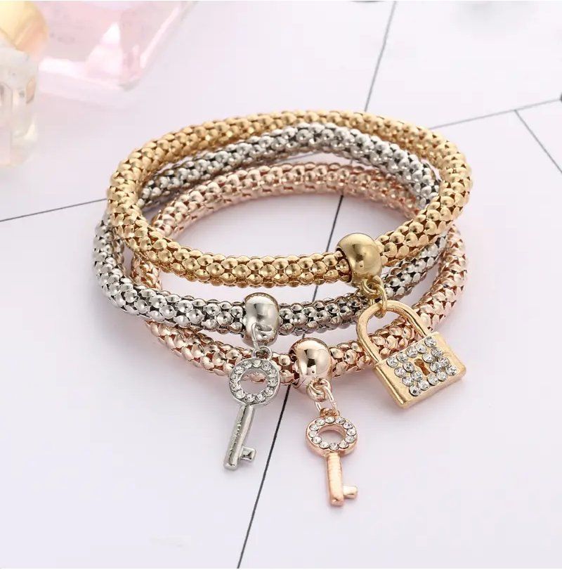Bracciali & Braccialetti: 3er Set Armband Schloss & Schlüssel – Nuovo e nell'imballaggio originale da Glattbrugg venduto da majuska01 3