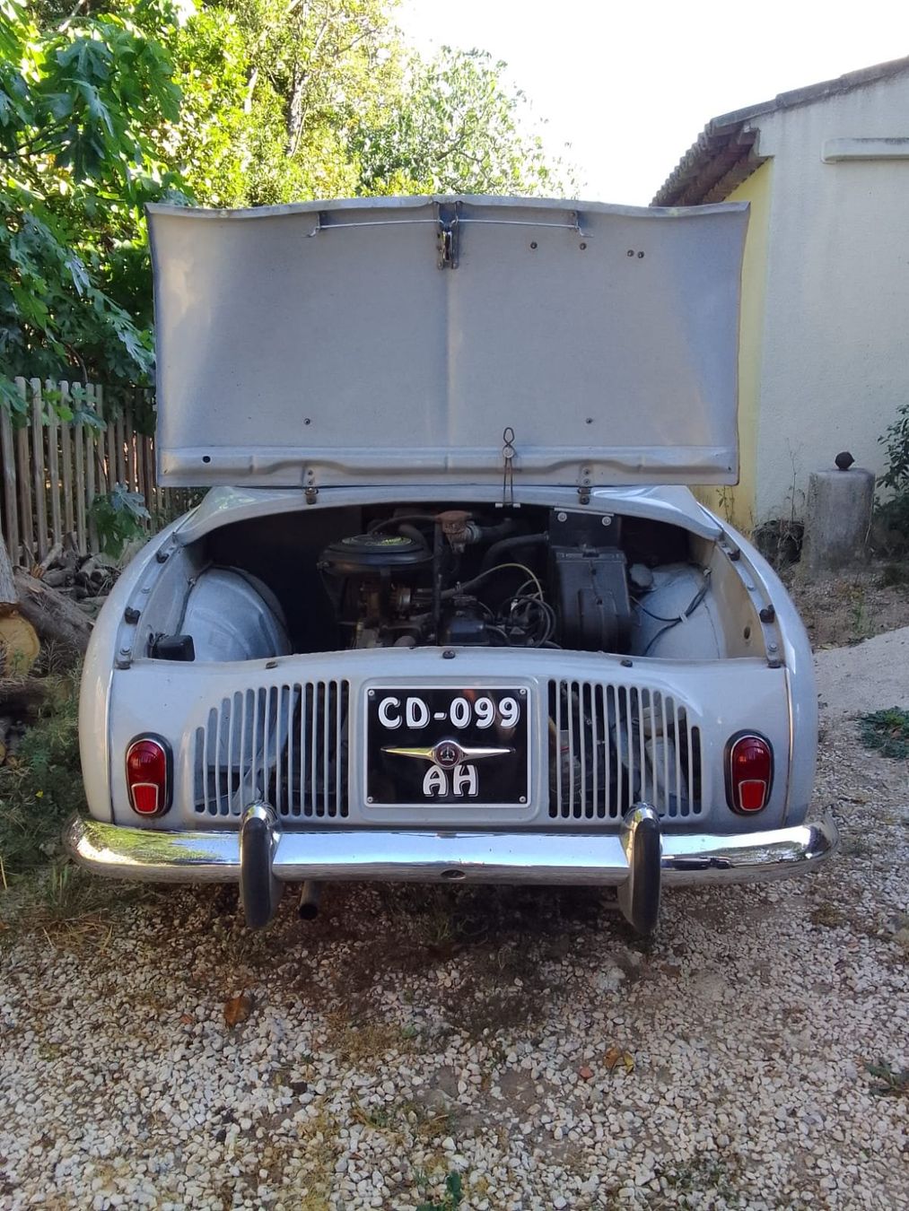 Renault Automobili: Renault Dauphine Export – Usato da Confignon venduto da morisbtz 3