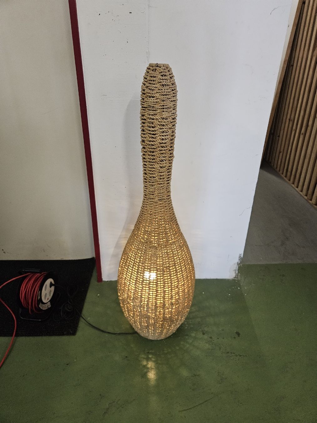 Lampes: Schöne Lampe aus Seil – D'occasion à Pratteln par Cartonsducoeur_bl