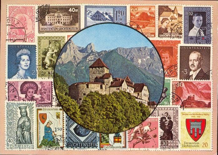Cartoline postali: Vaduz  FL  -  Schloss mit Briefmarken vom FL – Usato da Brig venduto da Valcards54